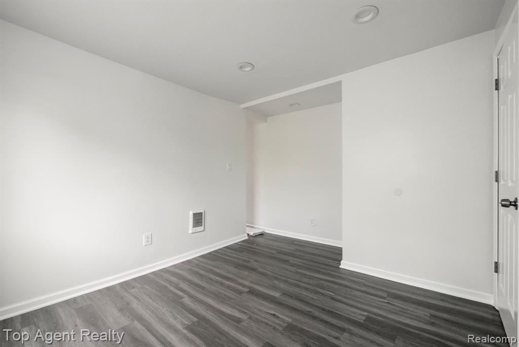 19164 Riopelle Street, Highland Park, MI 48203 — Photo 24