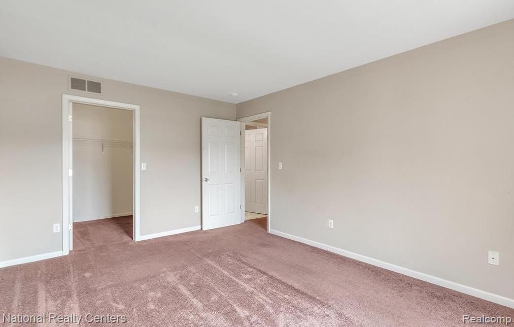 16707 CARRIAGE Way, Northville, MI 48168 — Photo 19