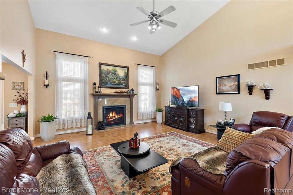 51161 BLUE SPRUCE Drive, Macomb, MI 48042 — Photo 12