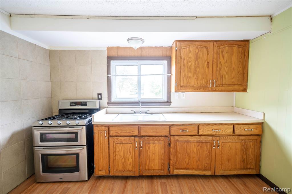 8883 Beech Daly Road, Taylor, MI 48180 — Photo 20