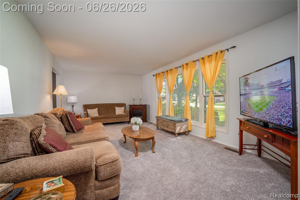 6826 Spruce Drive, Bloomfield Hills, MI 48301 — Photo 6
