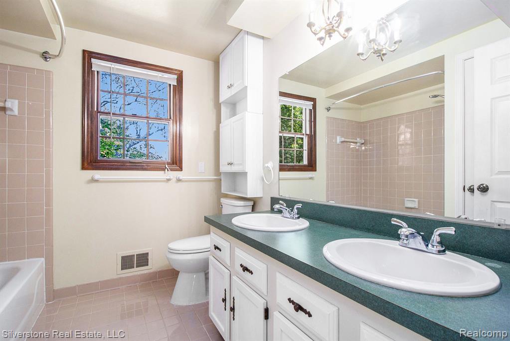 6609 Merrick Drive, Troy, MI 48098 — Photo 19