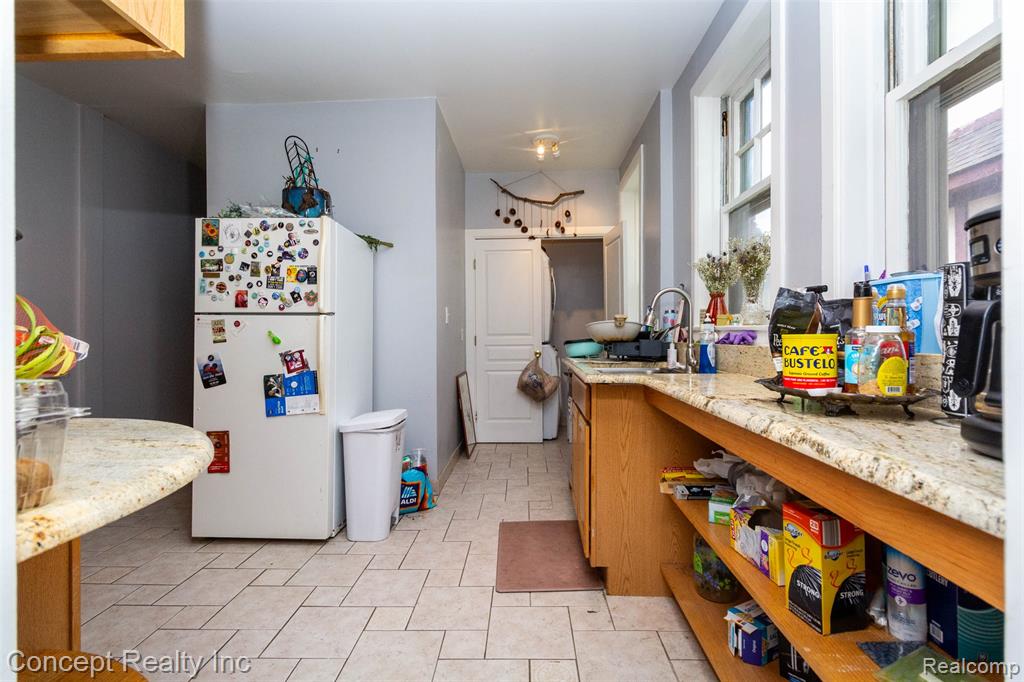 440 E FERRY Street, Detroit, MI 48202 — Photo 15
