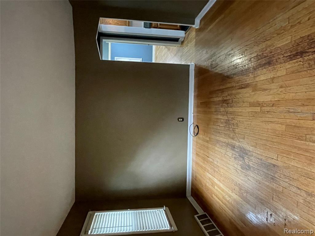 823 E 2nd Street, Royal Oak, MI 48067 — Photo 8