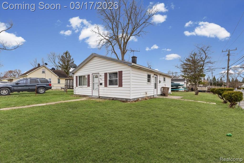 825 Robinwood Street, Pontiac, MI 48340 — Photo 2
