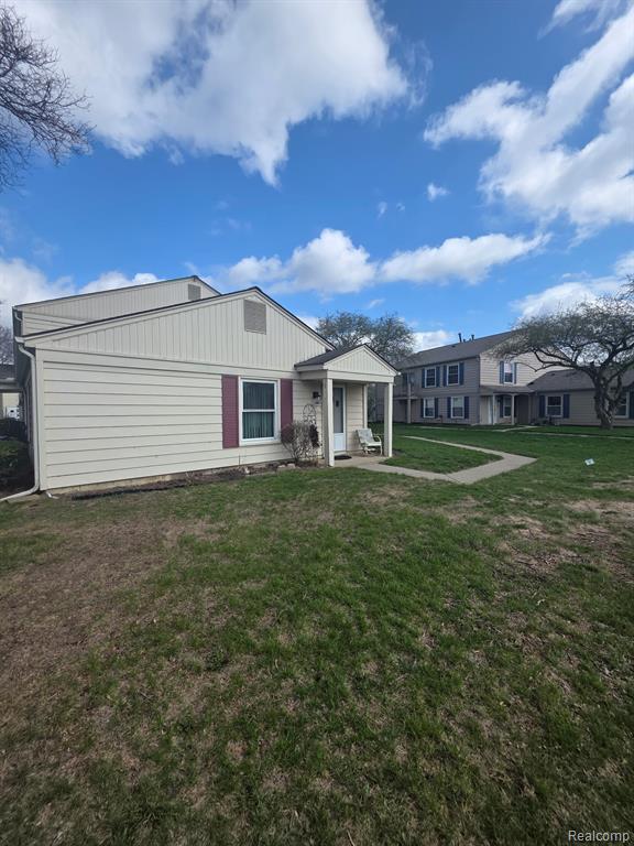 2831 Glenwood Court, Lake Orion, MI — Photo 4