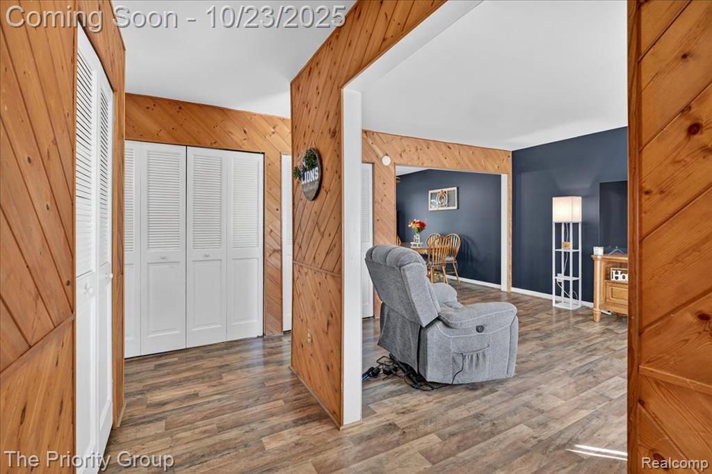 4700 Siebert Road, Waterford, MI 48328 — Photo 4