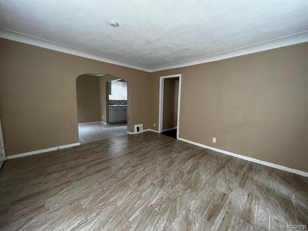 8260 COYLE Street, Detroit, MI 48228 — Photo 13