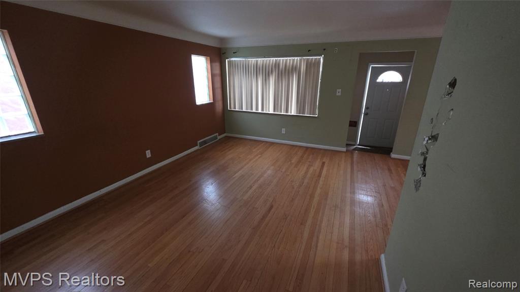 15031 Eastburn Street, Detroit, MI 48205 — Photo 6