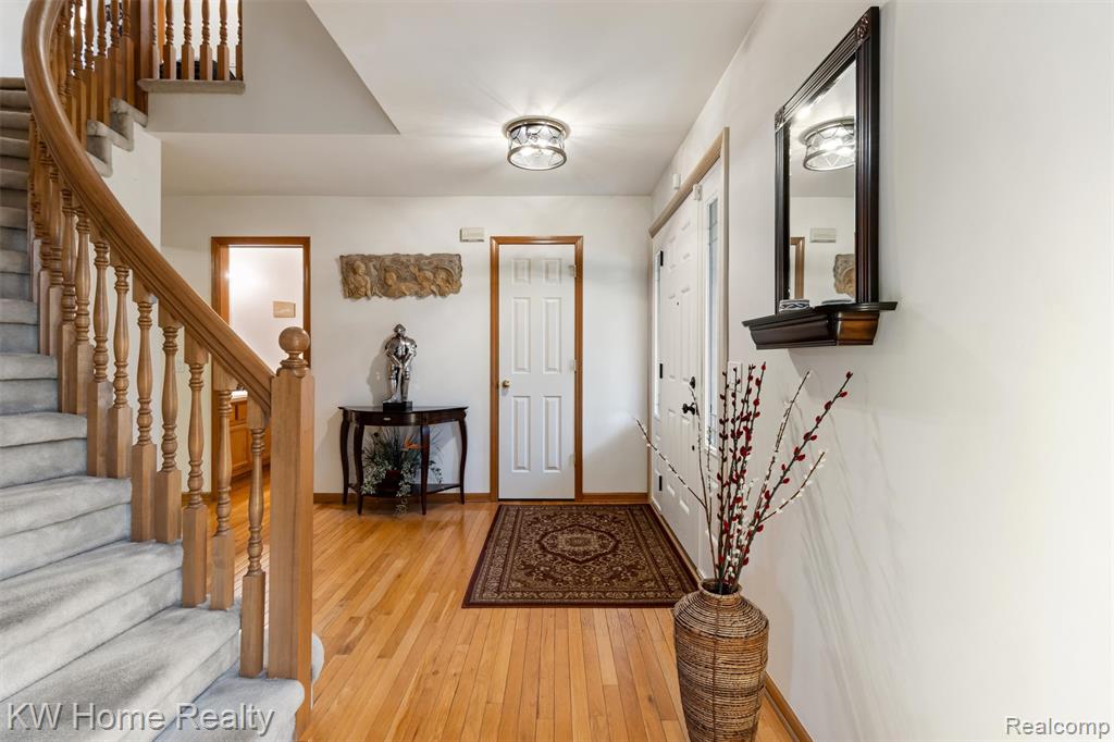 45095 Turnberry Court, Canton, MI 48188 — Photo 4