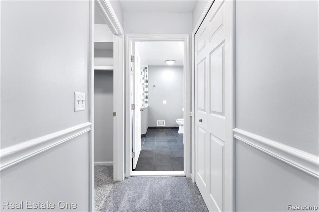 30026 Huron Meadows Drive, Rockwood, MI — Photo 17
