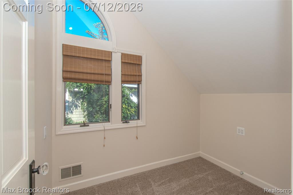 611 W 4th Street, Royal Oak, MI 48067 — Photo 38
