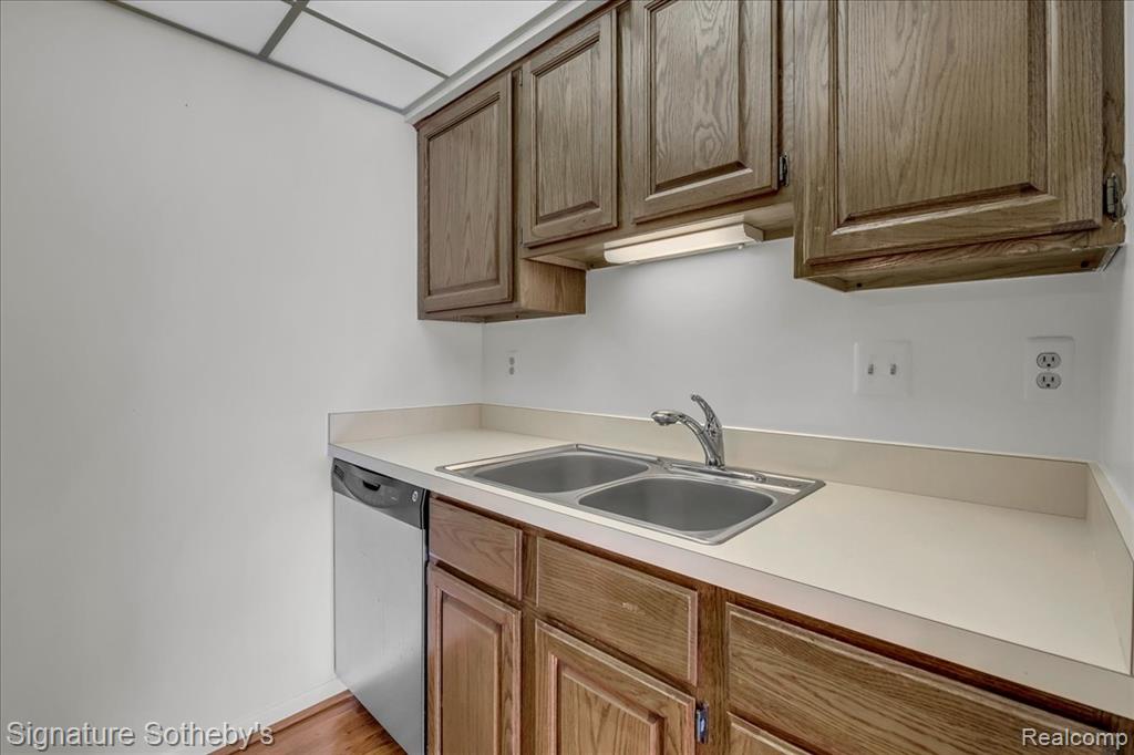 411 S Old Woodward Avenue, 907, Birmingham, MI 48009 — Photo 7
