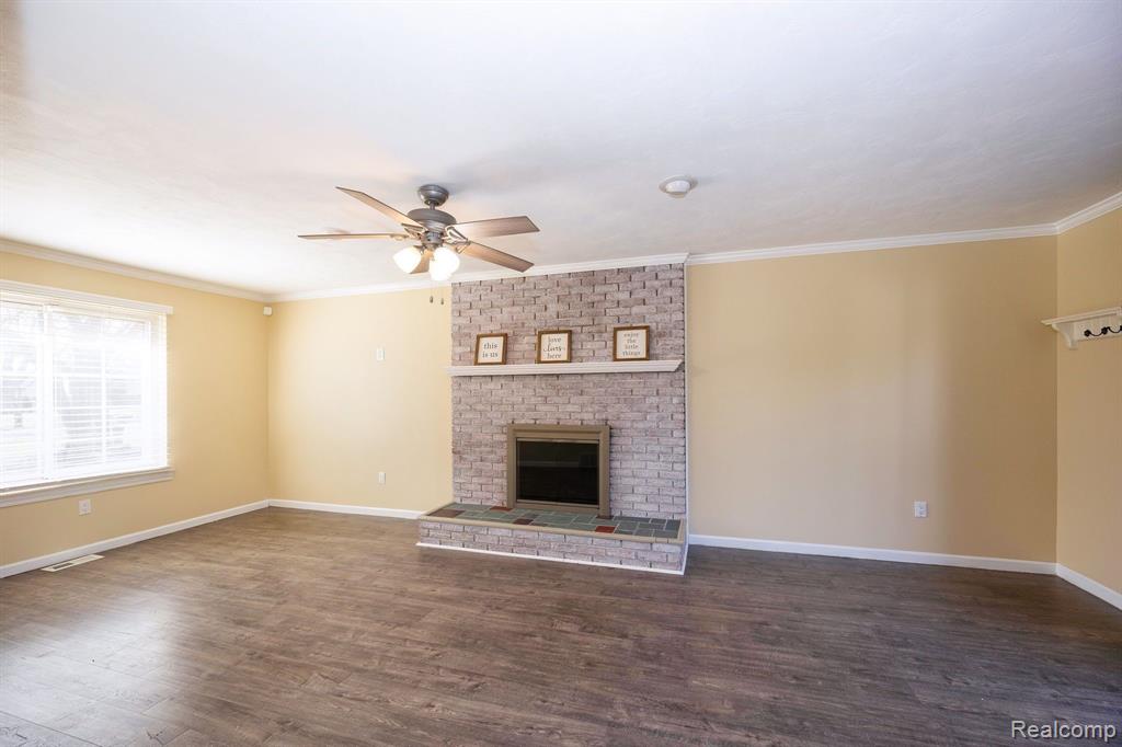 9722 BLAUVELT Drive, Grosse Ile, MI 48138 — Photo 16