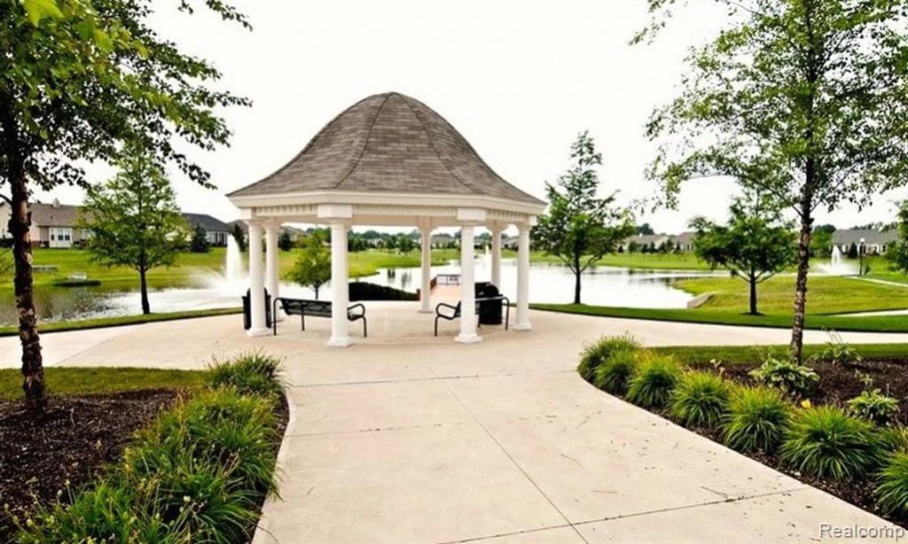 24279 Walloon Way, Flat Rock, MI 48134 — Photo 55