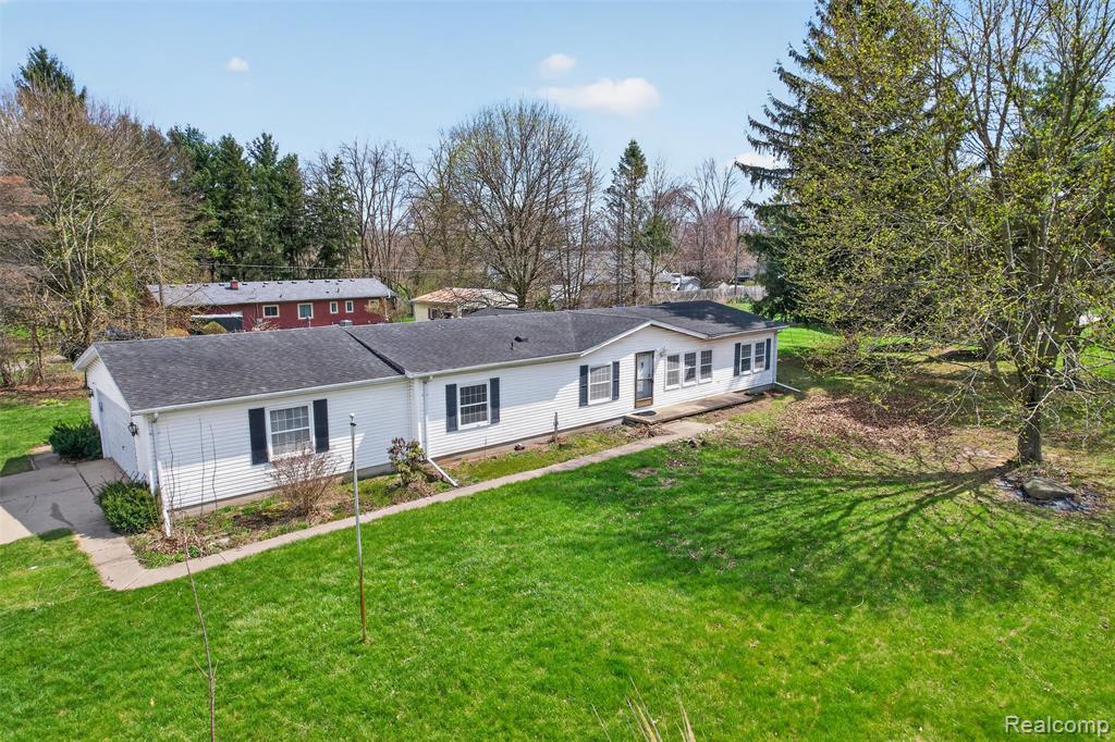 11011 Hamburg Road, Whitmore Lake, MI 48189 — Photo 2