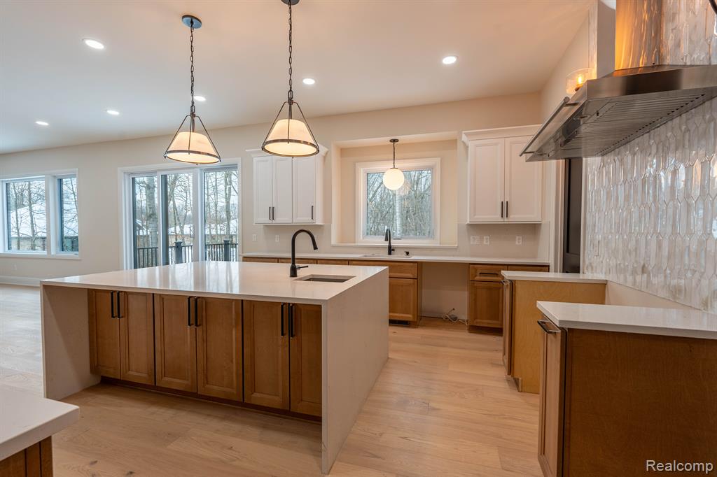 9033 DEERWOOD Road, Clarkston, MI 48348 — Photo 15