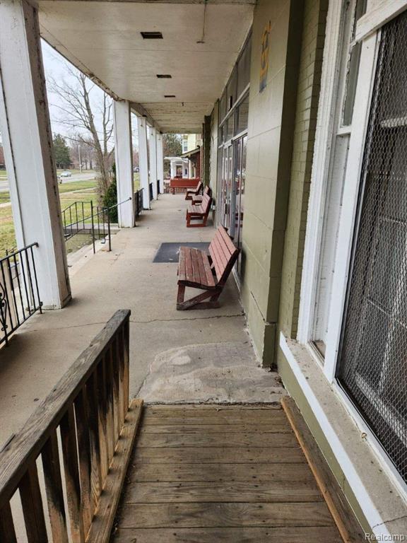 505 E GRAND Boulevard - Photo 5