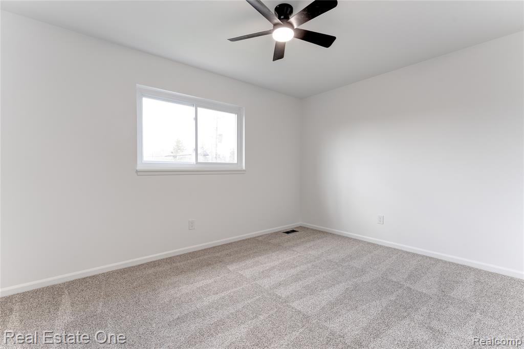 801 W Long Lake Road, 4, Bloomfield Hills, MI 48302 — Photo 12