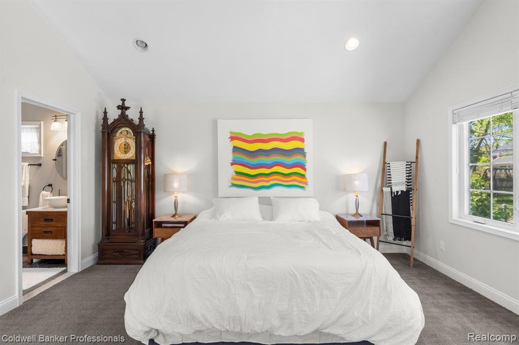 631 Washington Road, Grosse Pointe, MI 48230 — Photo 17