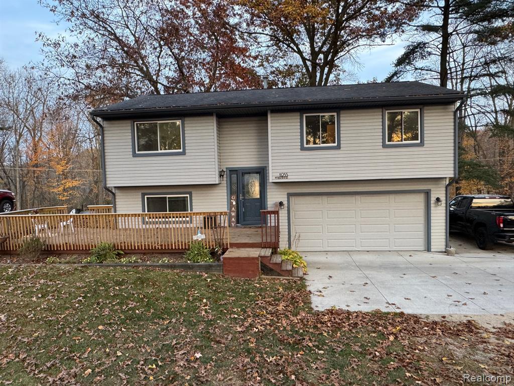 11255 MCGREGOR Road, Pinckney, MI 48169 — front exterior