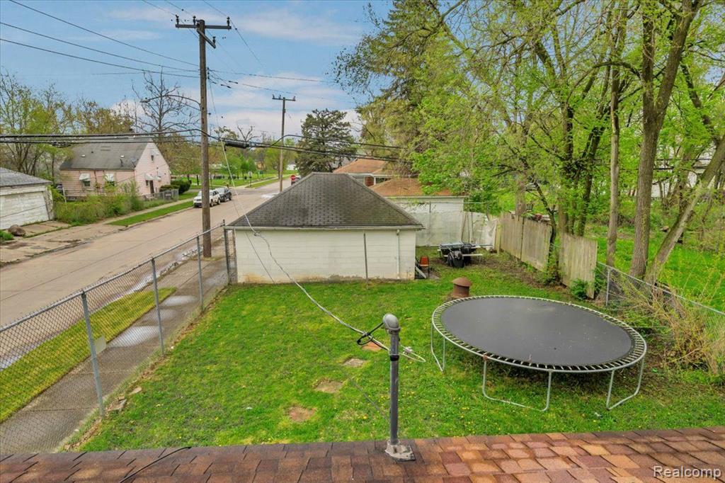 7556 SAINT MARYS Street, Detroit, MI 48228 — Photo 19