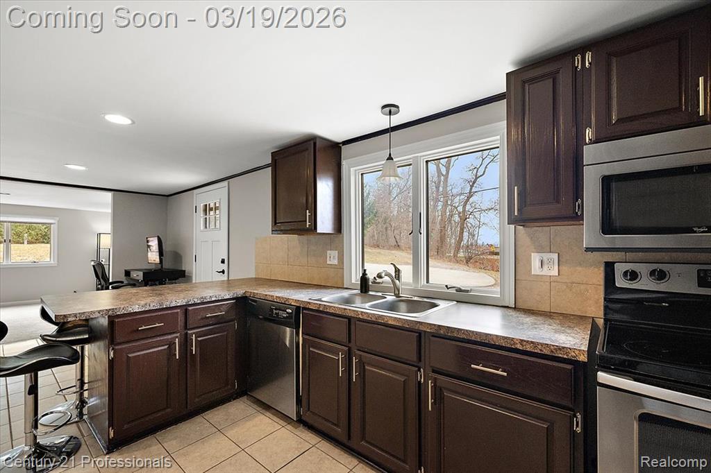 3205 Shimmons Road, Auburn Hills, MI 48326 — Photo 6
