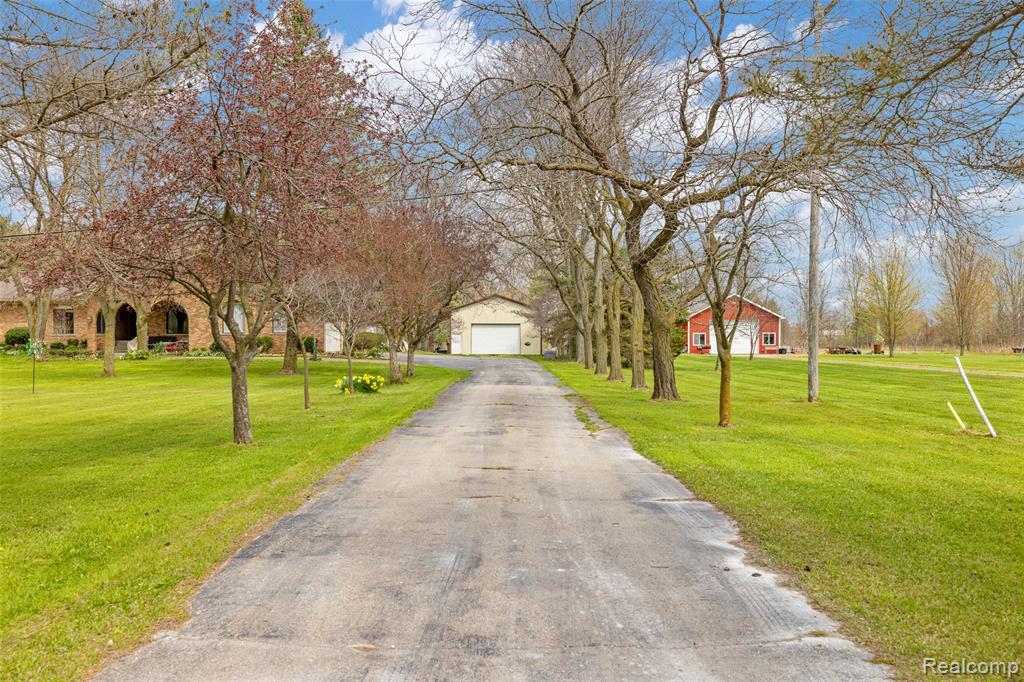 4425 Bethuy Road, Casco, MI 48064 — Photo 2