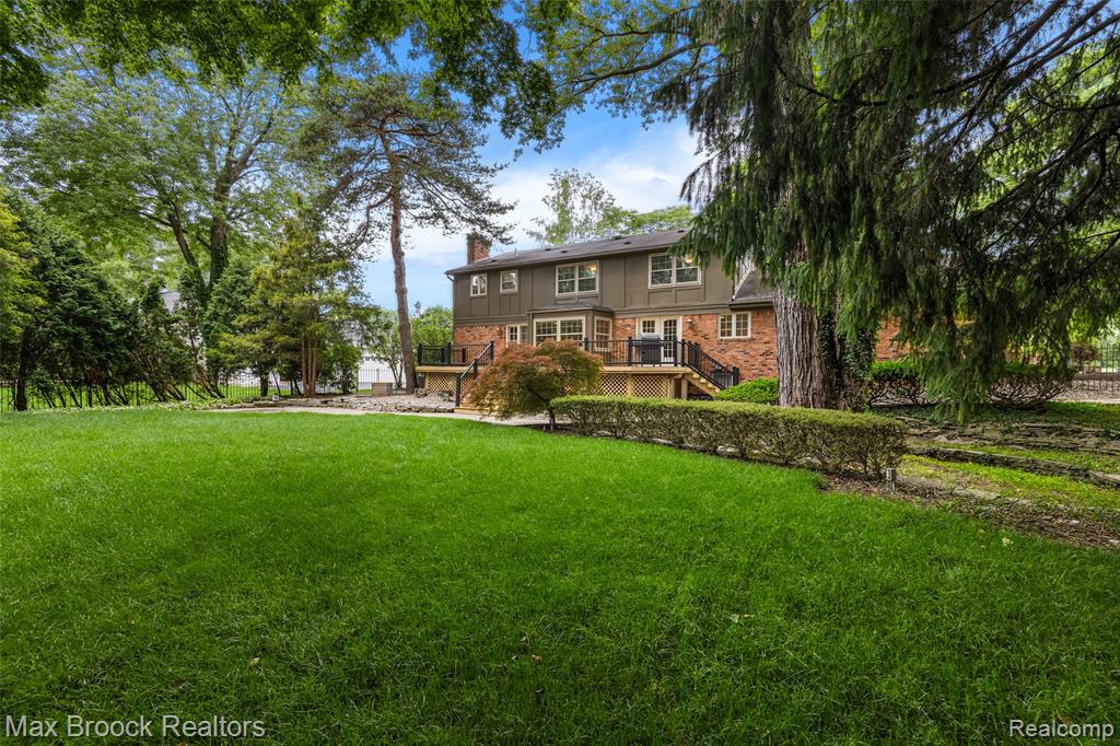 4627 Sunningdale Drive, Bloomfield Hills, MI 48302 — Photo 36