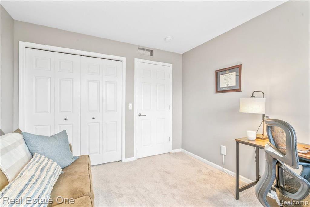 39492 ROCKCREST Lane, Northville, MI 48168 — Photo 27
