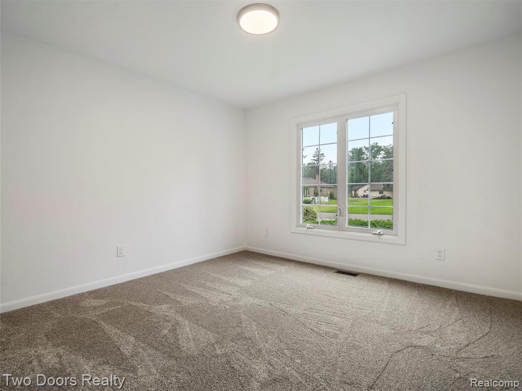 53020 Wolf Drive, Shelby Twp, MI 48316 — Photo 27