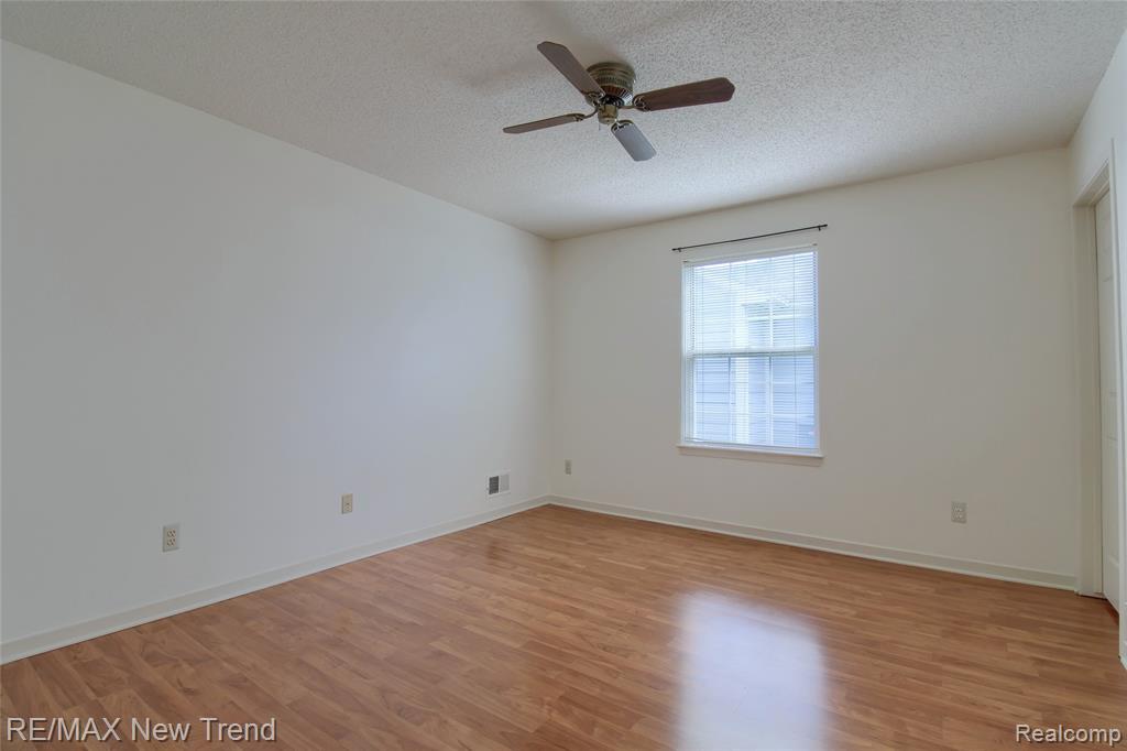 41404 BELDEN Circle, Novi, MI — Photo 19