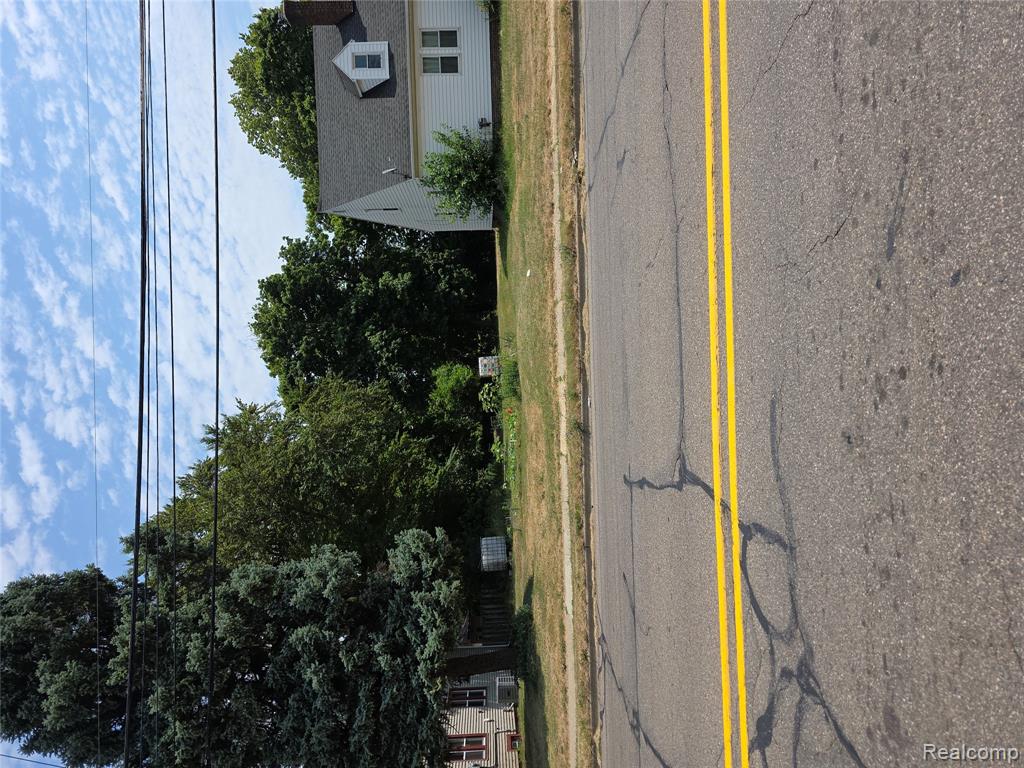 1045 Ontario Street, Lansing, MI 48915