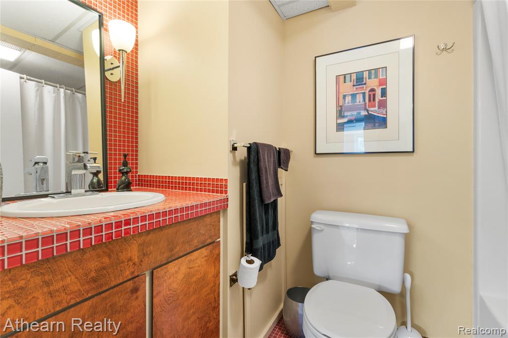 6600 W Shore Drive, Weidman, MI 48893 — Photo 37