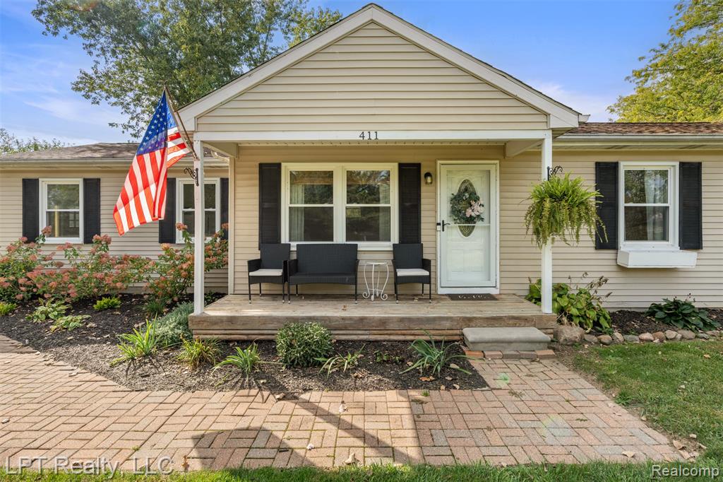 411 FOWLERVILLE Road, Fowlerville, MI 48836 — Photo 3