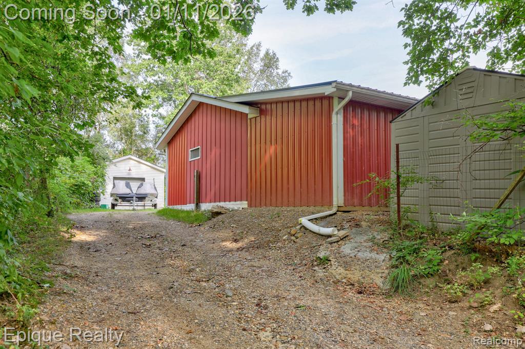 1422 E Barnes Lake Road, Columbiaville, MI 48421 — Photo 27