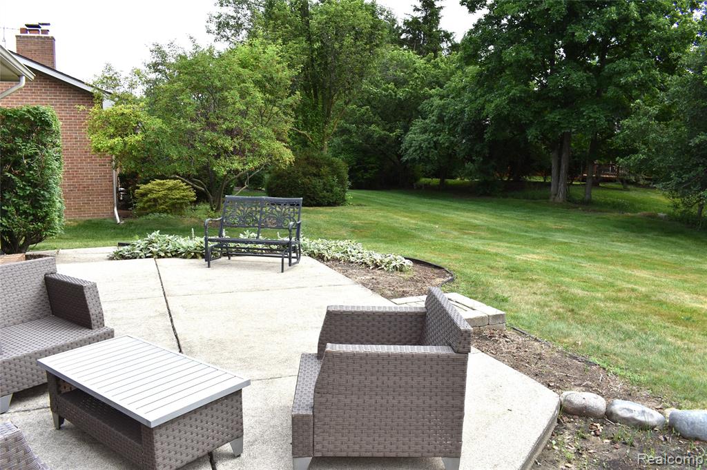 16318 White Haven Drive, Northville, MI 48168 — Photo 17