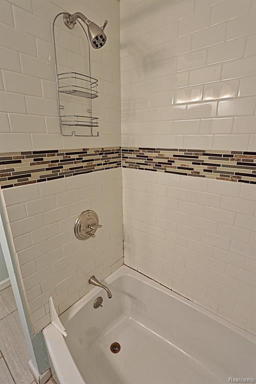 802 E 11 MILE Road, Royal Oak, MI 48067 — Photo 13
