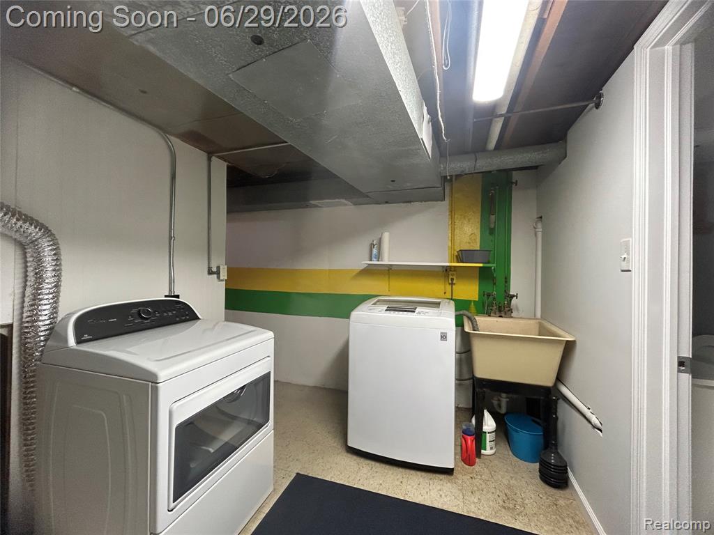 30124 Garry Avenue, Madison Heights, MI 48071 — Photo 12
