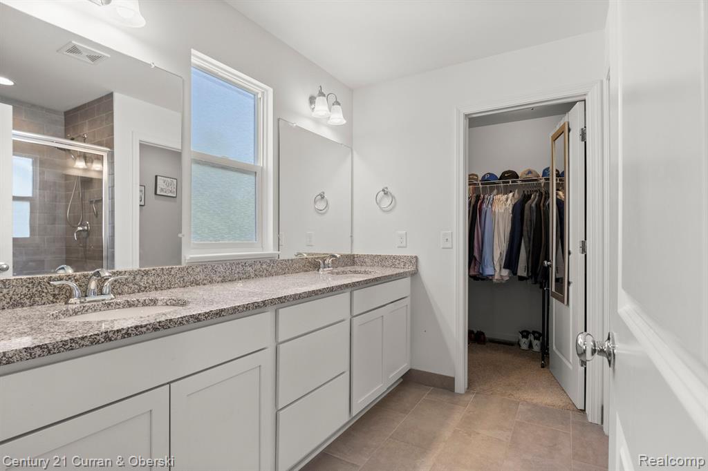 4318 ROLLING MEADOW Lane, Ypsilanti, MI 48197 — Photo 18