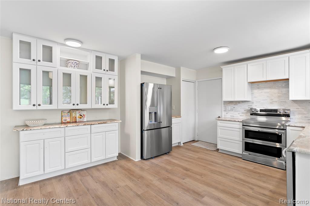 7103 Pebble Park Drive, West Bloomfield, MI — Photo 18