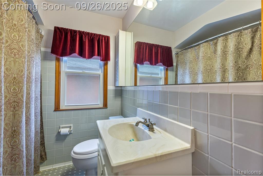 7290 Helen, Center Line, MI 48015 — Photo 14