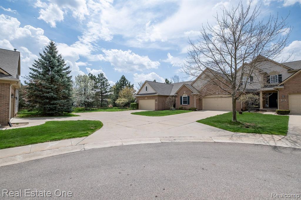 8113 SUTTON Court, White Lake, MI — Photo 43