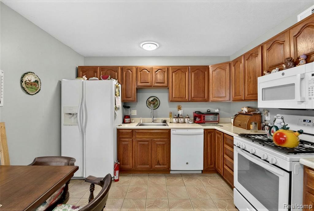 6198 Brancheau Road, Newport, MI 48166 — Photo 21