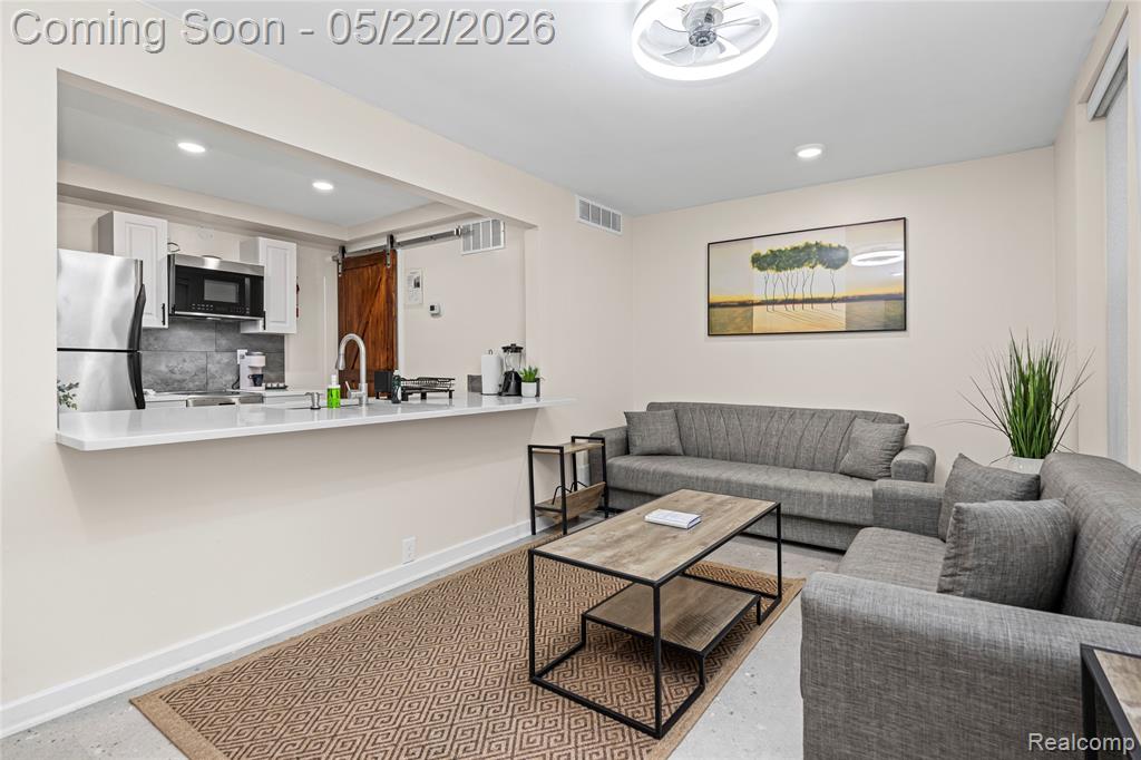 213 1/2 N Main Street, Ann Arbor, MI 48104
