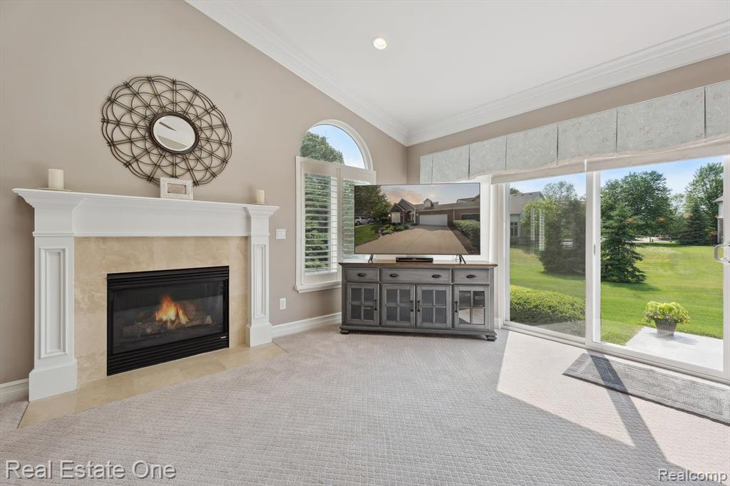446 Delmar Court, Highland, MI — Photo 10