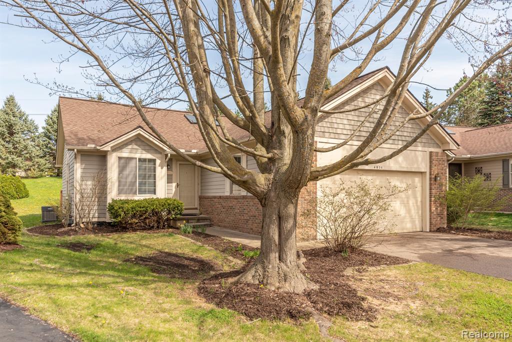 4036 BOULDER POND Drive, 15, Ann Arbor, MI 48108 — Photo 2