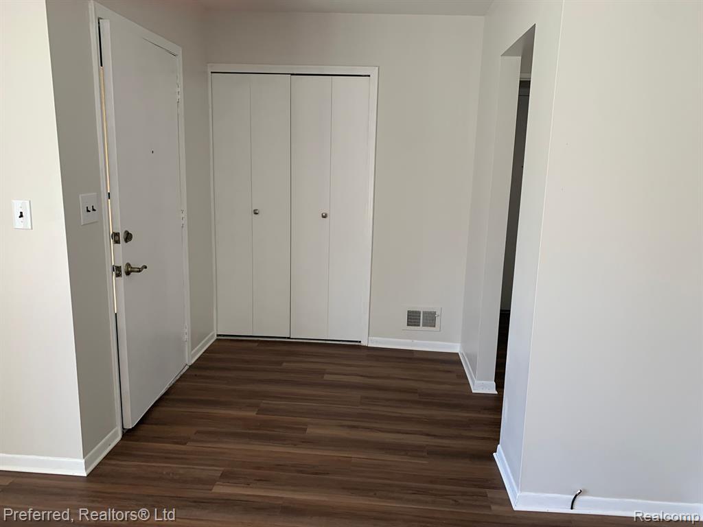 41552 Bedford Drive, Canton, MI 48187 — Photo 10