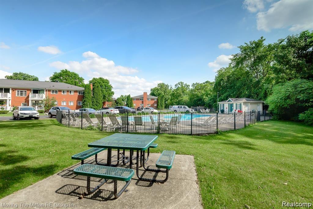 487 N ETON Street, B6, Birmingham, MI 48009 — Photo 15