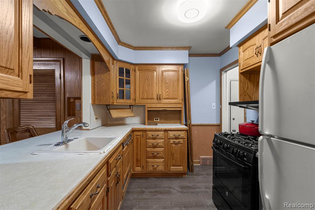 7241 Lucerne Street, Dearborn Heights, MI 48127 — Photo 26